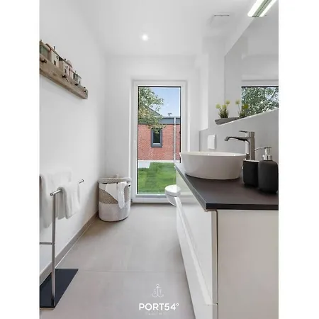 With 2 Bedrooms Feriehus
