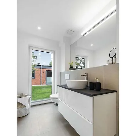 With 2 Bedrooms Feriehus